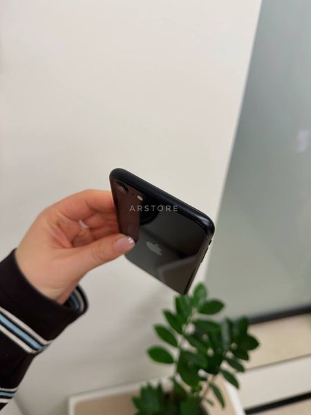 Apple iPhone SE 3 64 Black Never  8062 фото
