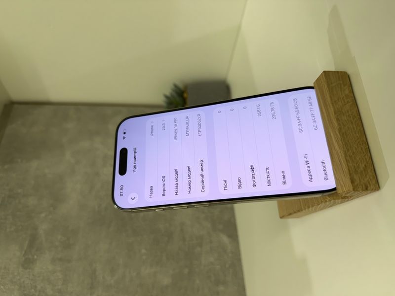 Apple iPhone 16 Pro  256GB Natural Titanium 100%1c 5522 фото