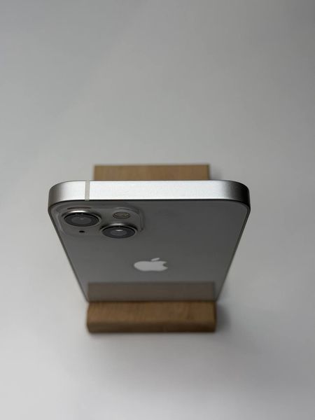 Apple iPhone 13 128GB Starlight 100% 3870 фото